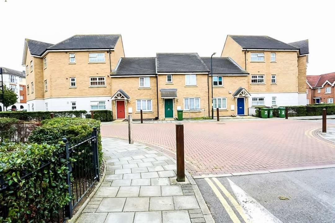 Modern 2 Bedroom Apartment London Luaran gambar